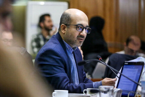 علی اعطا: شهرداری توان بازسازی را دارد، اما نهادی بی‌انضباط است