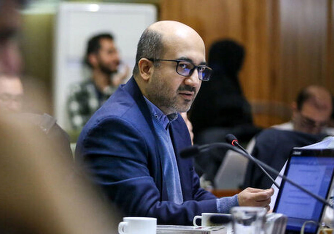 علی اعطا: شهرداری توان بازسازی را دارد، اما نهادی بی‌انضباط است
