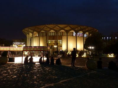 تئاتر شهر تهران همچون یک زیرساخت اجتماعی